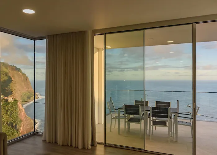 Villa Stone House By Mth Campanário