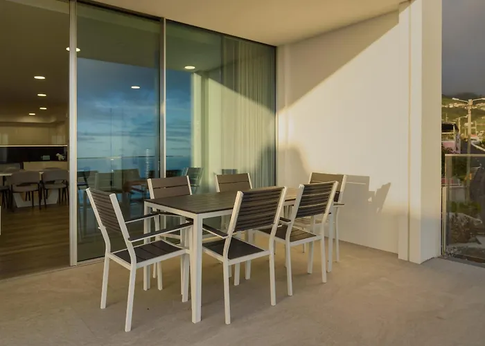 Stone House By Mth Campanário